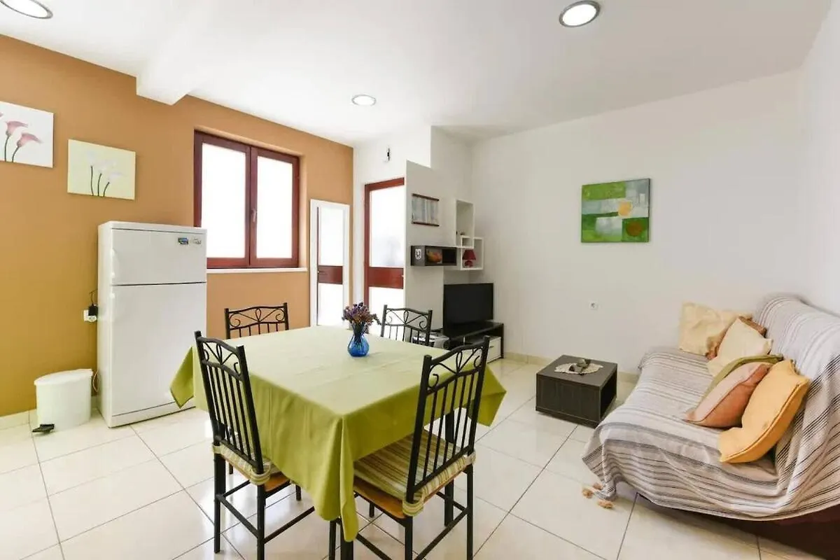 Apartments By The Sea Preko, Ugljan - 20385 0*, Preko Croatia